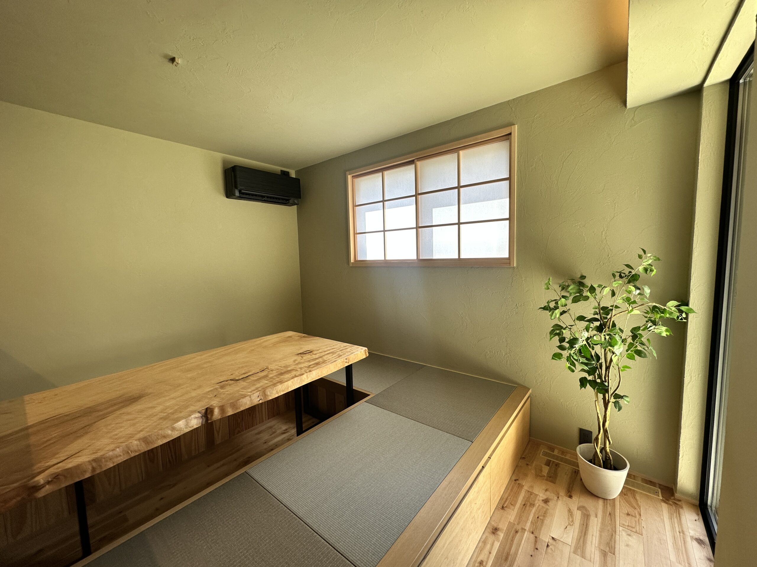 https://ara-kawa.net/cms/wp-content/uploads/2025/10/IMG_2204-scaled.jpg